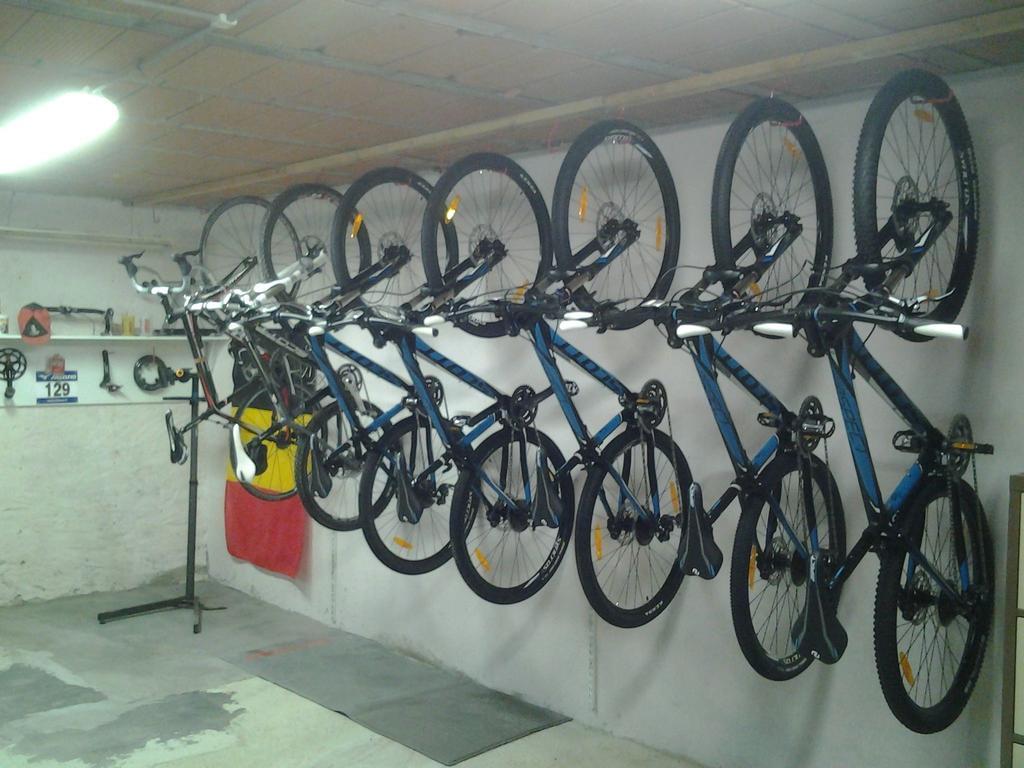 مبيت وإفطار Loubieres Bedbreakfastbikespyrenees المظهر الخارجي الصورة